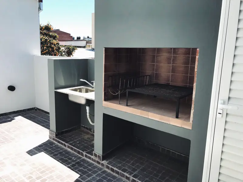 Departamento A, Departamentos Aguado — amplio balcón con parrilla privada